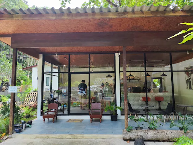 Nutcharee’s Homemade Bakery