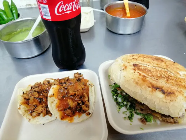 TAQUERÍA LOS GÜEROS