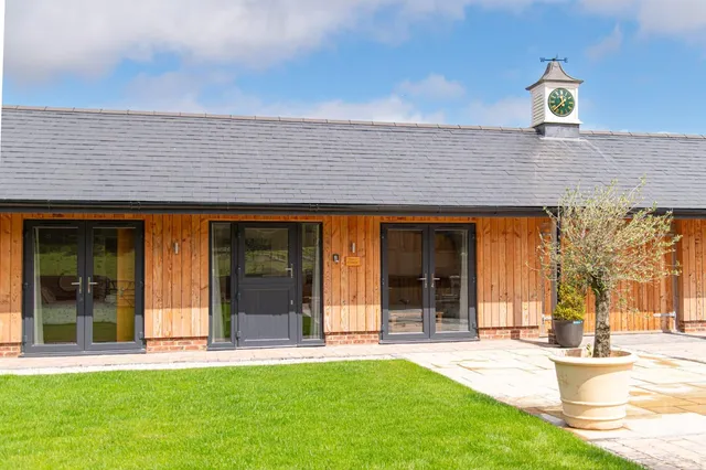 Hole Farm Accommodation, Weddings and Events