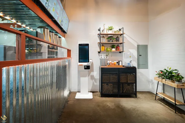 Hello Pho, Banh mi & Boba on Sandy Blvd