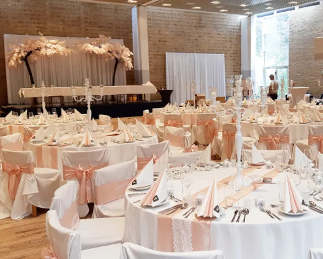 Johann & Amalia · Restauration in der Stadthalle