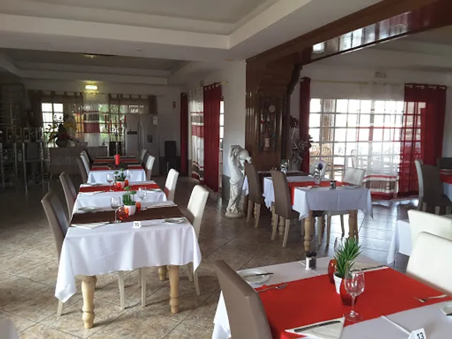 Seasons Restaurante - Sports Bar