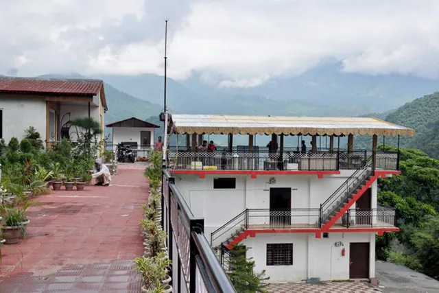 OYO 28838 Brv Resorts