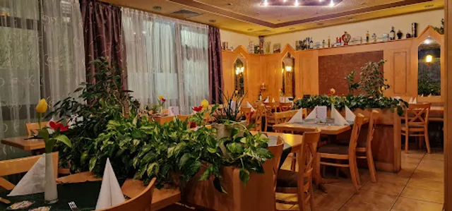 La Rosa Ristorante & Pizzeria