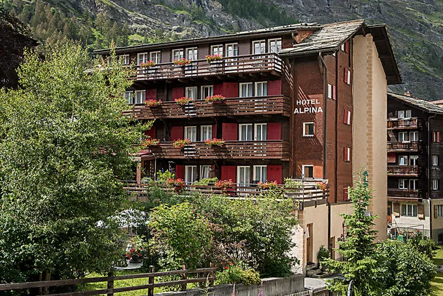 Hotel Alpina
