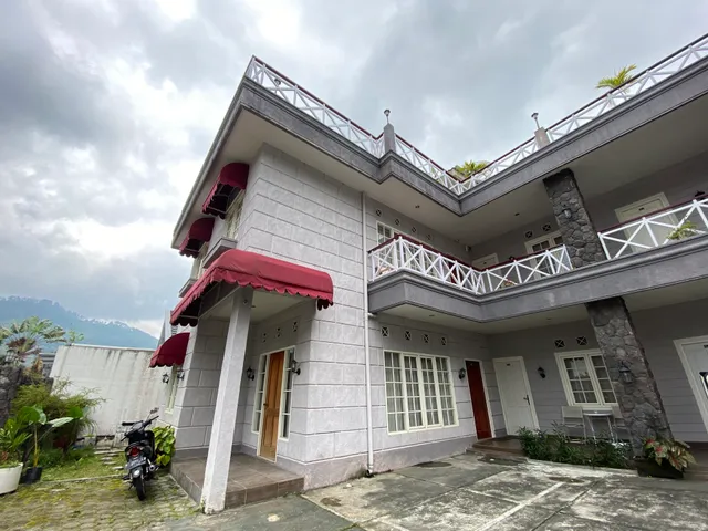 Rosetta Villa & Homestay