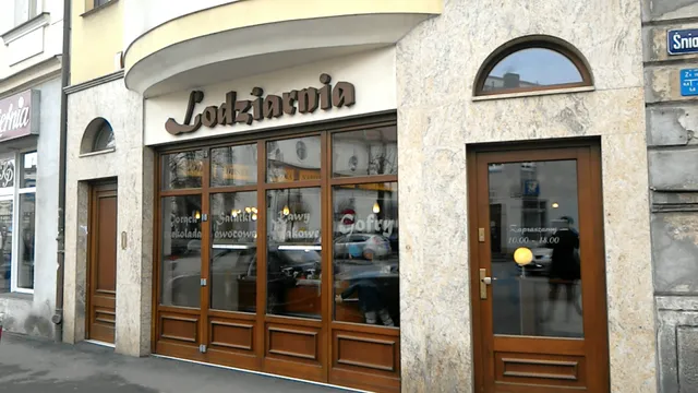 Lodziarnia Żak Lody Rzemieślnicze Desery Kawiarnia
