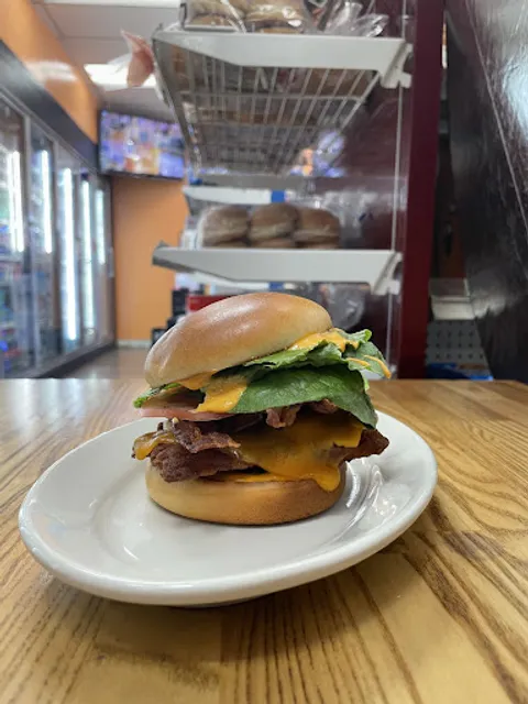 Kenny's Cafe & Grill