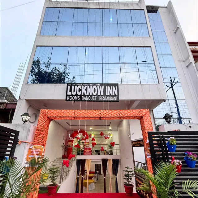 Lucknow Inn