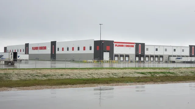 Floor & Decor Distribution Center