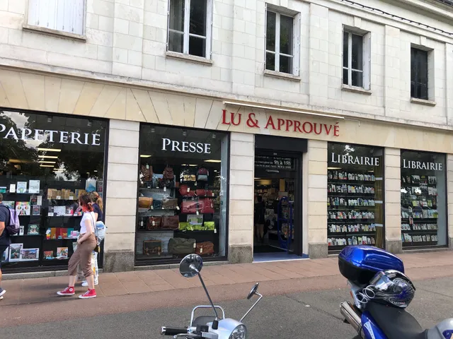 Lu & Approuvé