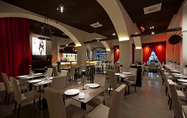 Trattoria Pizzeria Ieri, Oggi, Domani