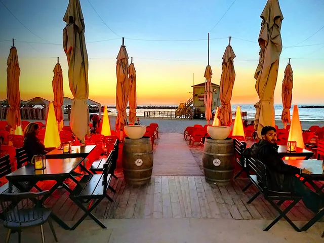 חוף לה מר תל-אביב | La Mer Beach Tel Aviv