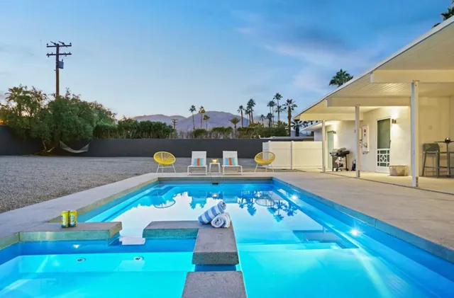 Deja Blue Vacation Rentals & Management