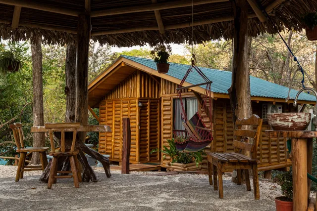 Eco-turismo Guayacanes