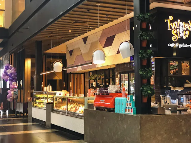 Twisted Sista Fountain Gate Upstairs