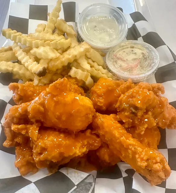 Longview Wings & Things