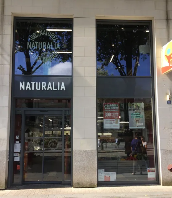 NATURALIA