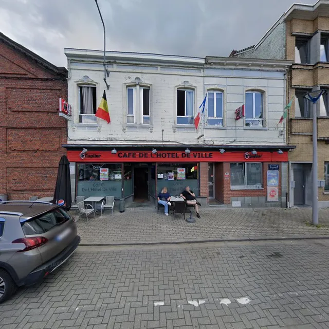 Cafe De L'hotel De Ville