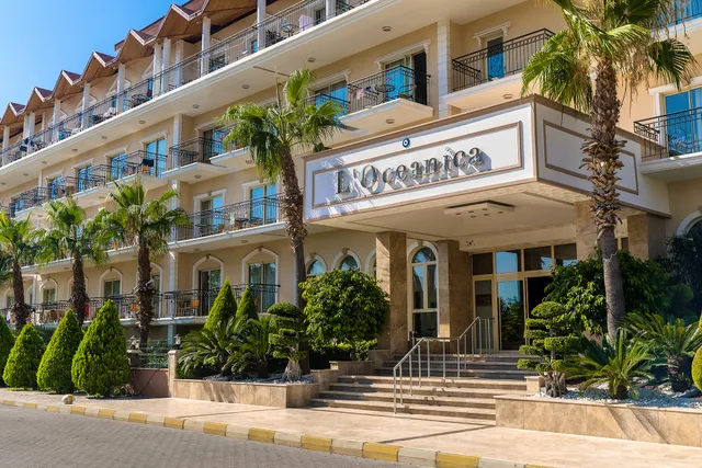L'Oceanica Beach Resort Hotel