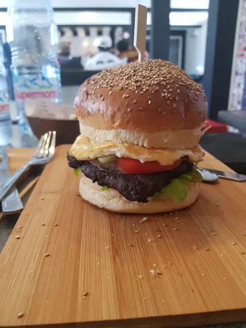 3 Boutique Le Miel, Douala