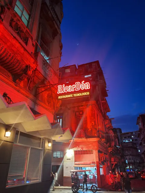 RicarDon, Restaurante Tecnológico