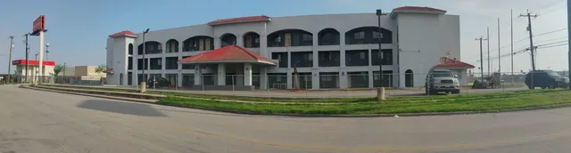 Hallmark Inn & Suites