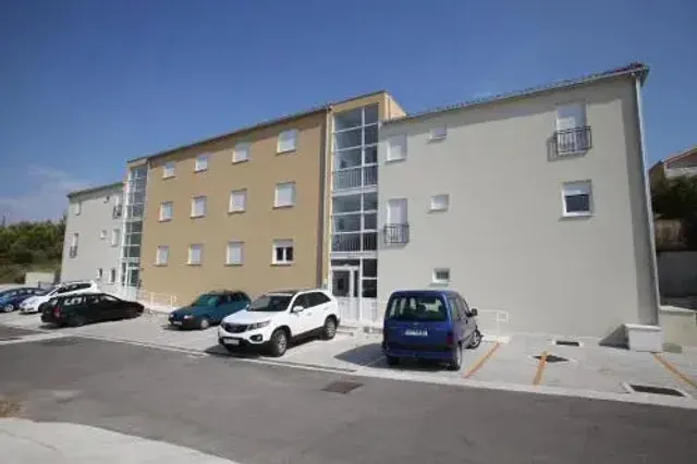 Villa Iris Apartments