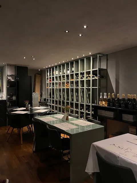 Cinco Cepas Vinheria