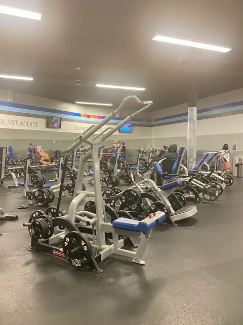 Crunch Fitness - San Dimas