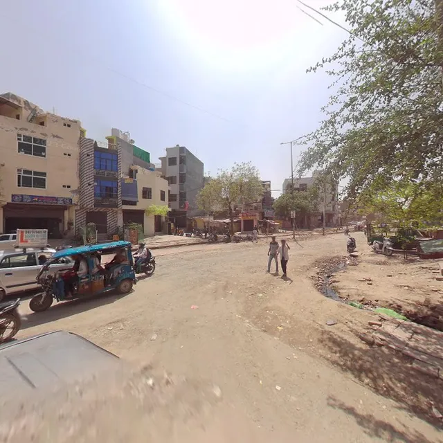 Delhi Chicken Corner