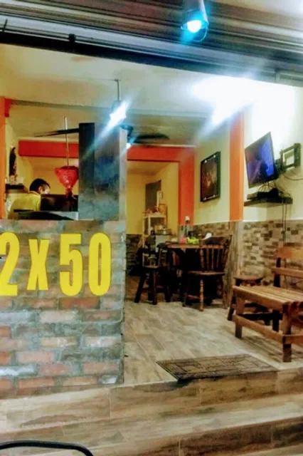 Taquería los Plebes