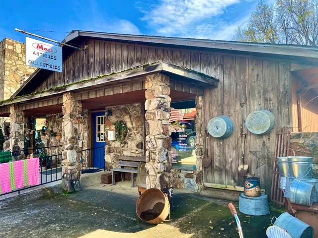 Moss Antiques & Collectibles