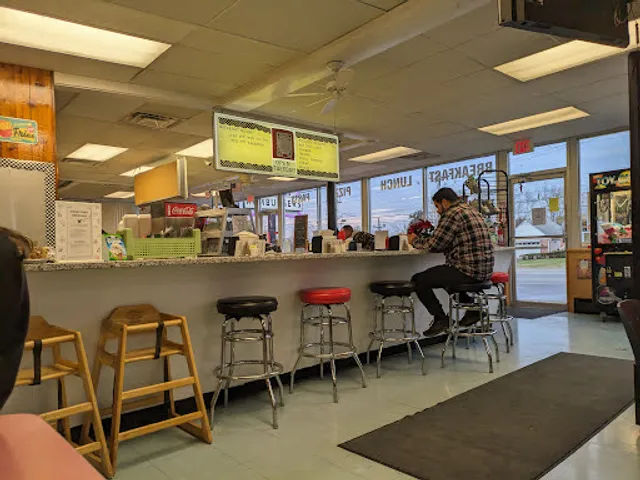 Hill Top Breakfast Lunch And Pizza