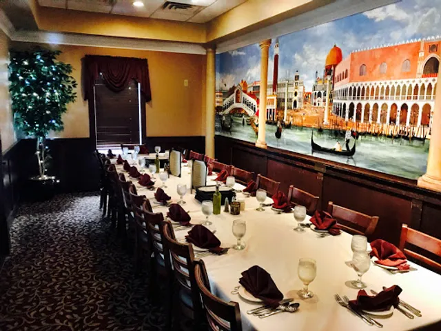 Mezza Luna Restaurant