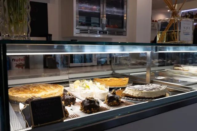 Mezzaluna Cafè - Bar - Tabacchi - Pasticceria - Pausa Pranzo e Tavola Calda a Carovigno