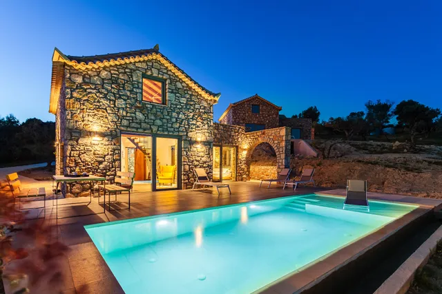 Gerakada Exclusive Stone Villas