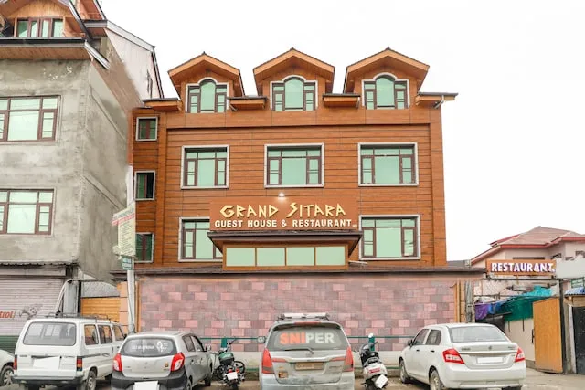 Hotel Grand Sitara