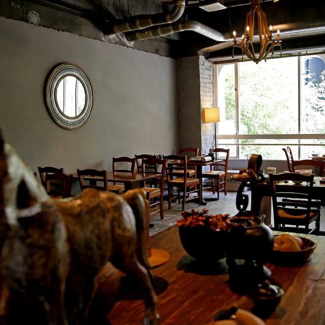 晴レ時々タッカンマリ食堂 神戸店