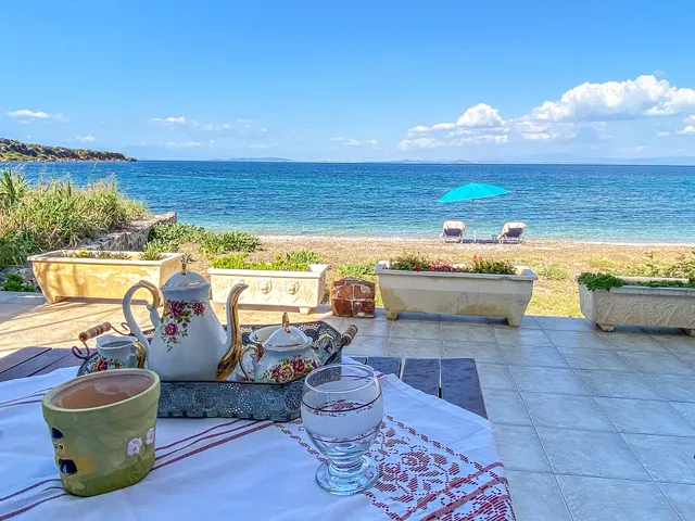 Kyparissis Beachfront Houses