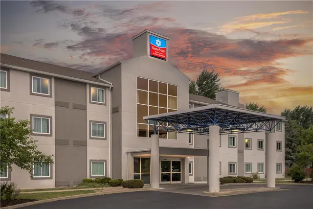 SureStay Plus by Best Western Niagara Falls East
