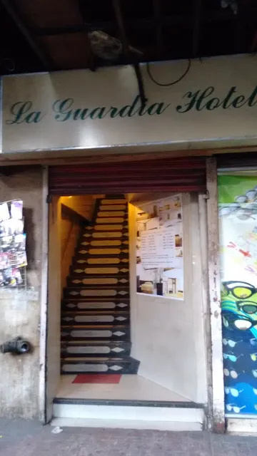 La Guardia Hotel