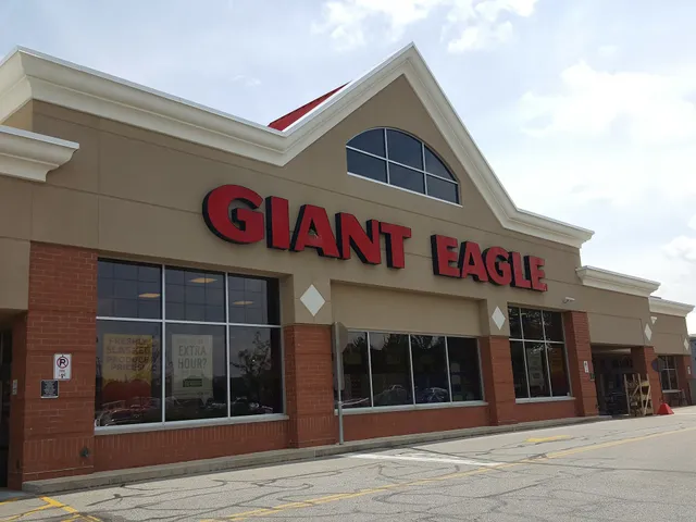 Giant Eagle Supermarket