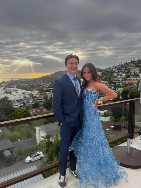 Sunless Love Spray Tanning