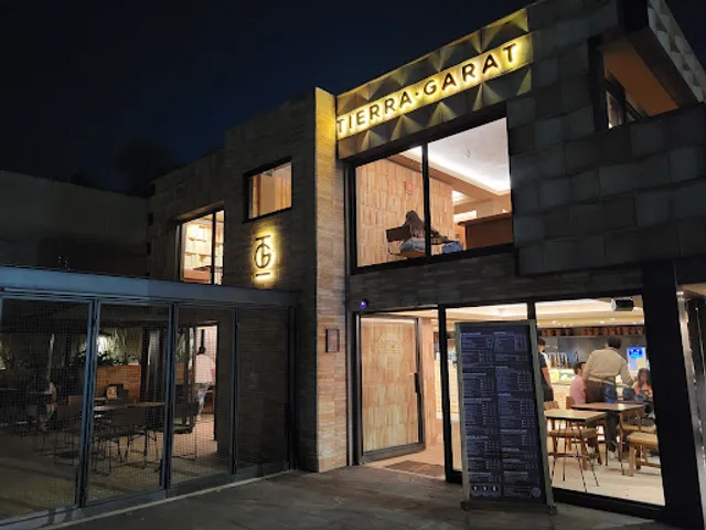 Tierra Garat Boulevares