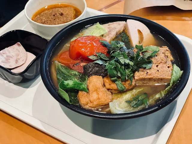 Q1 Vietnamese Breads & Dessert