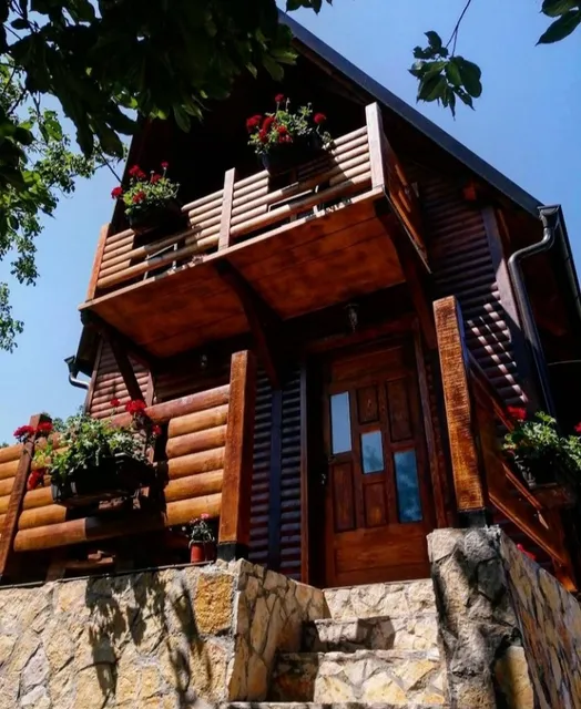 Brvnara Fruška Koliba