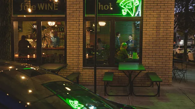 Decades Pizza | Bar and Restaurant in Ridgewood, Queens - NYC