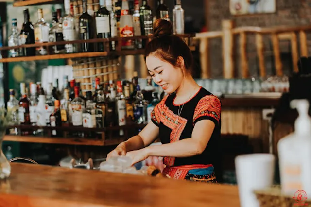 Nhà Hàng Hợp Thủy Mai Châu