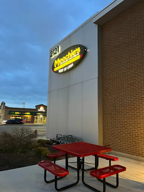 Moochie's Cheesesteaks